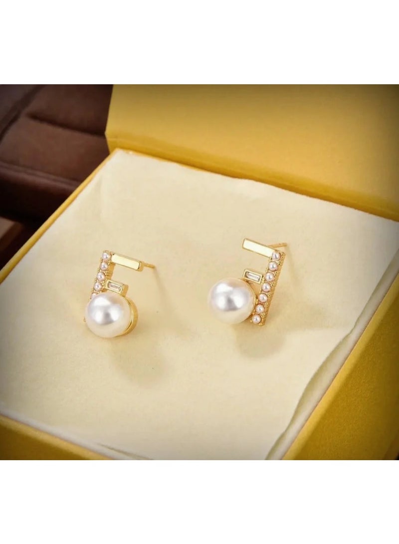 Earrings all copper gold-plated, fashionable, generous, and beautiful