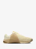 Nike alabaster/desert khaki-team gold
