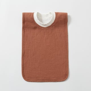 Carmine (gauze pullover saliva towel)