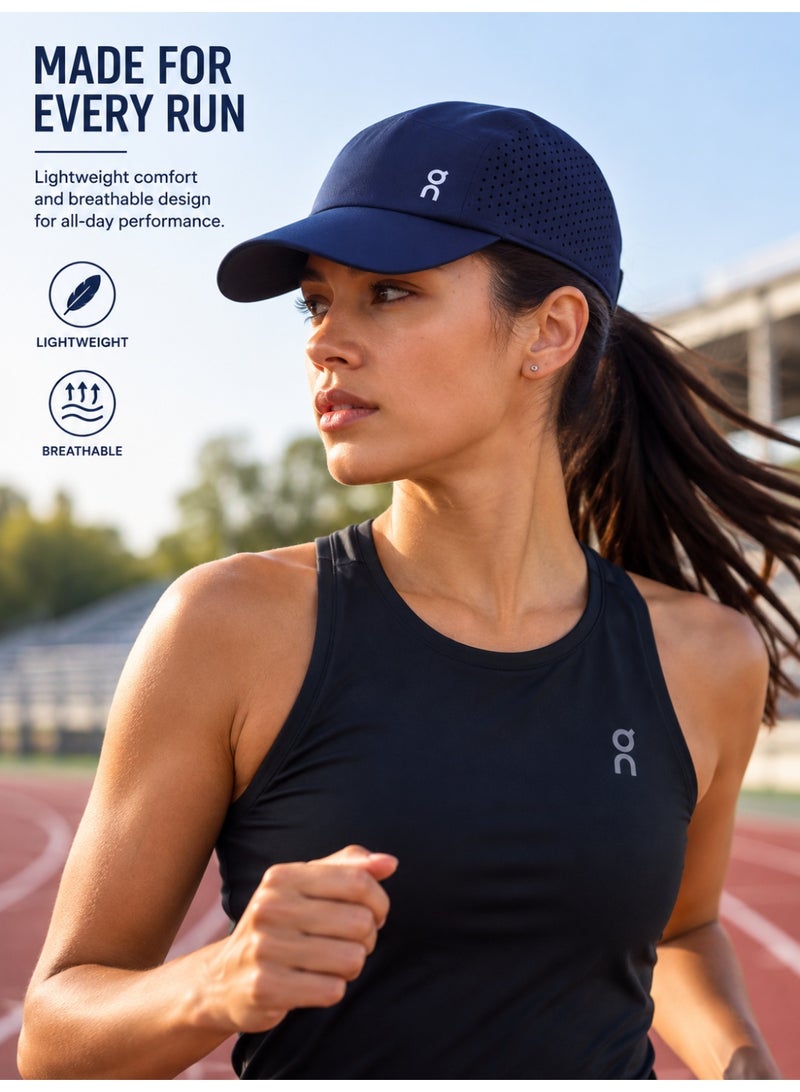 اون راننج قبعة الجري خفيفة الوزن من "On Running" – قبعة رياضية فائقة الخفة وجيدة التهوية، مزودة بحزام قابل للتعديل وشريط داخلي لامتصاص العرق وألواح للتهوية – للجنسين، لون أزرق داكن. - Image 3