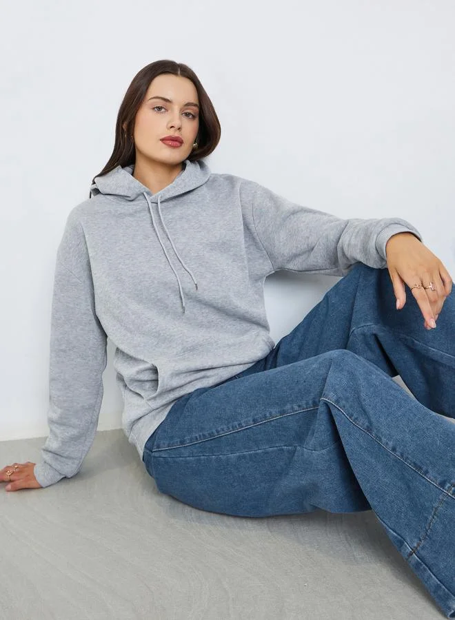 ستايلي هودي بقصة عادية وجيب امامي