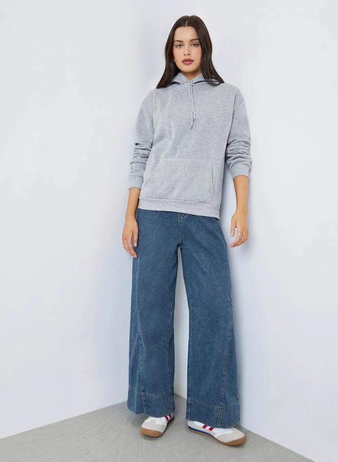 ستايلي هودي بقصة عادية وجيب امامي