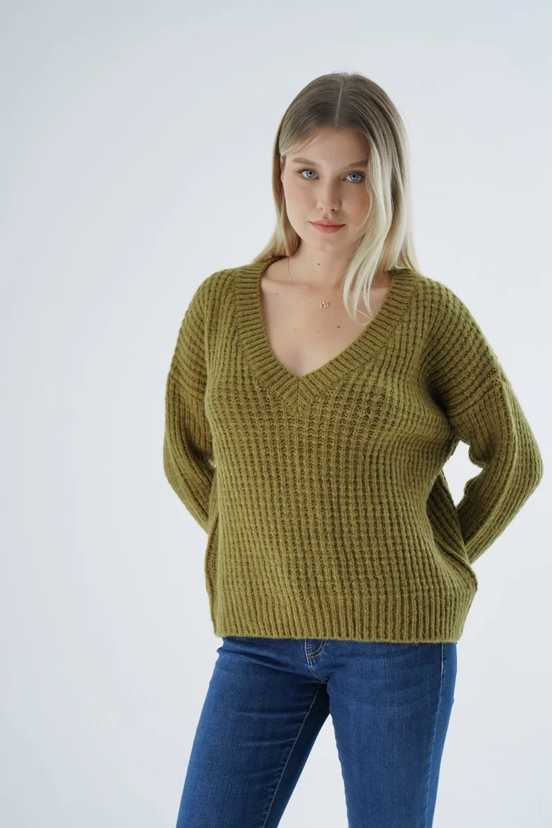 Trist Star Women Olive Oversize V Neck Nopen Selanik Knitting Wool Special Yarn Knitwear Knitted Sweater TRIST-6160