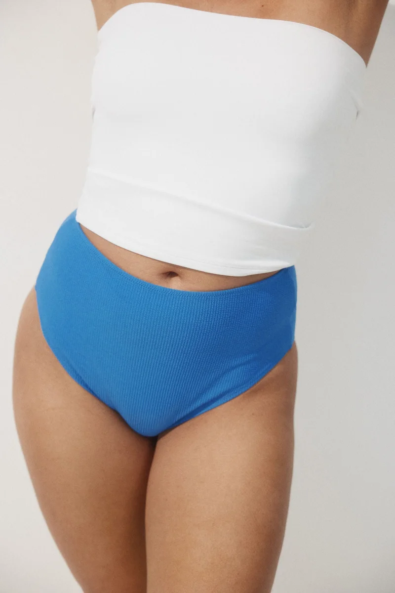 اتش اند ام سروال بيكيني بخصر عالي