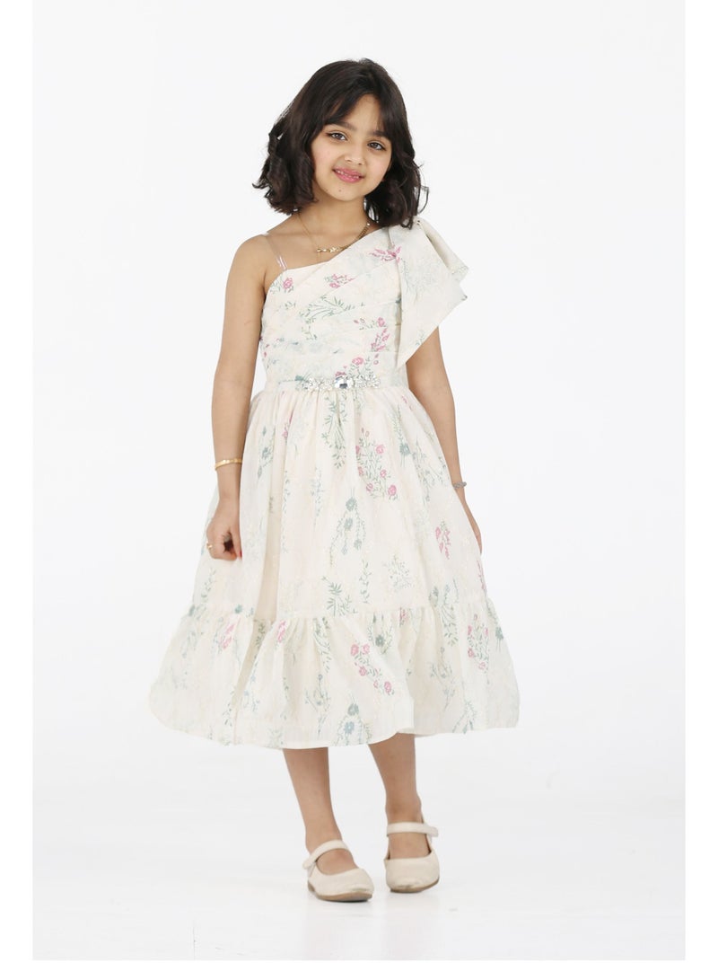 Modern Design Enhance your little girl's elegance by purchasing this classy dress with a one-shoulder Roman design, with a bow and an elegant belt at the waist, inlaid with crystal beads.  - Image 1