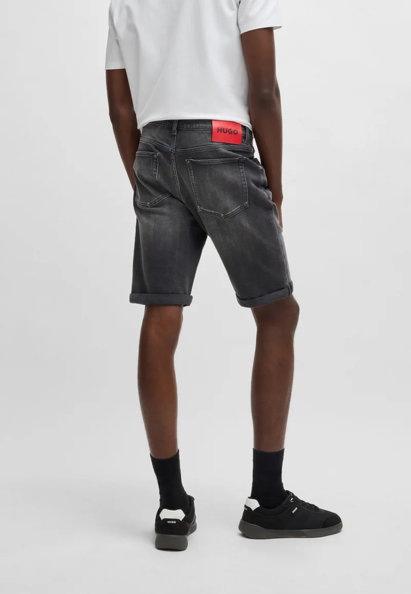 HUGO Tapered-fit shorts in black comfort-stretch denim