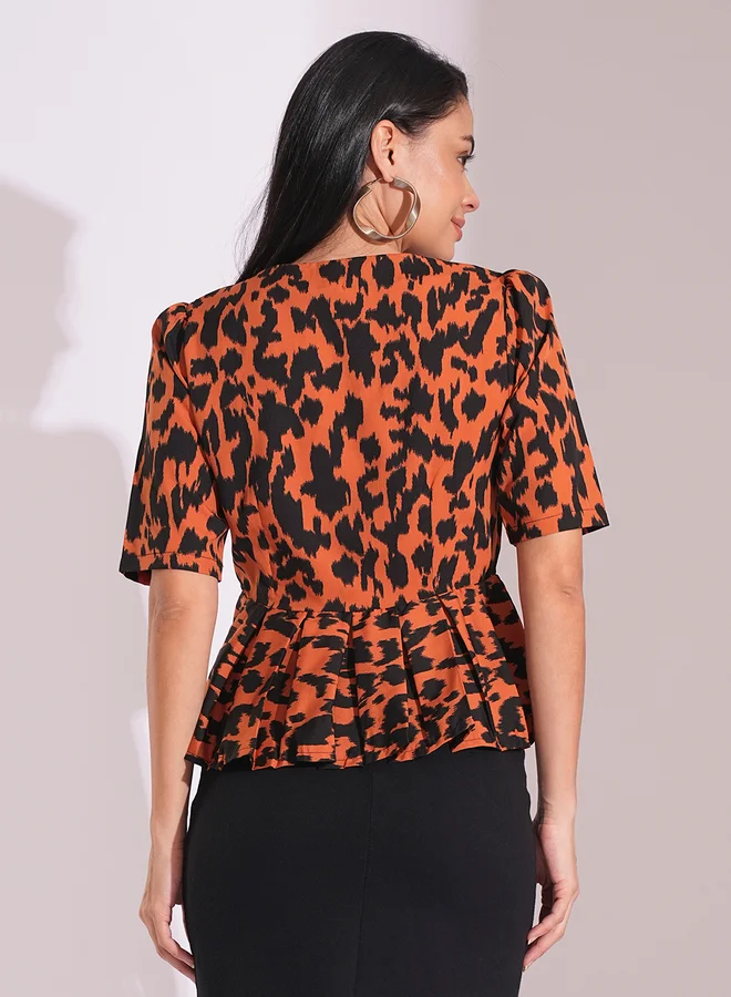 globus Animal Print Puff Sleeves Pleated Peplum Top
