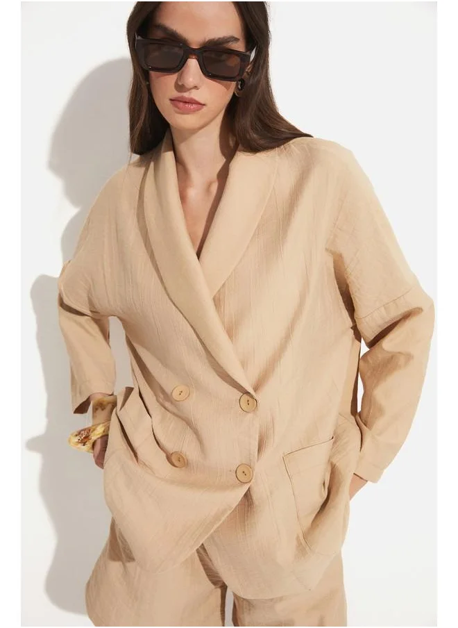 جون June Women Pocket Detailed Unlined Double Breasted Woven Blazer Jacket Tan