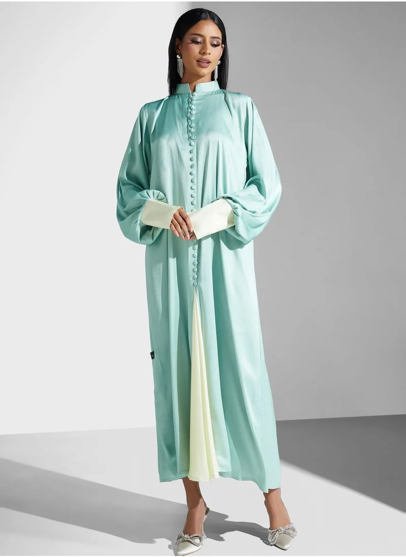 Meem by Mariyah Tiered Abaya