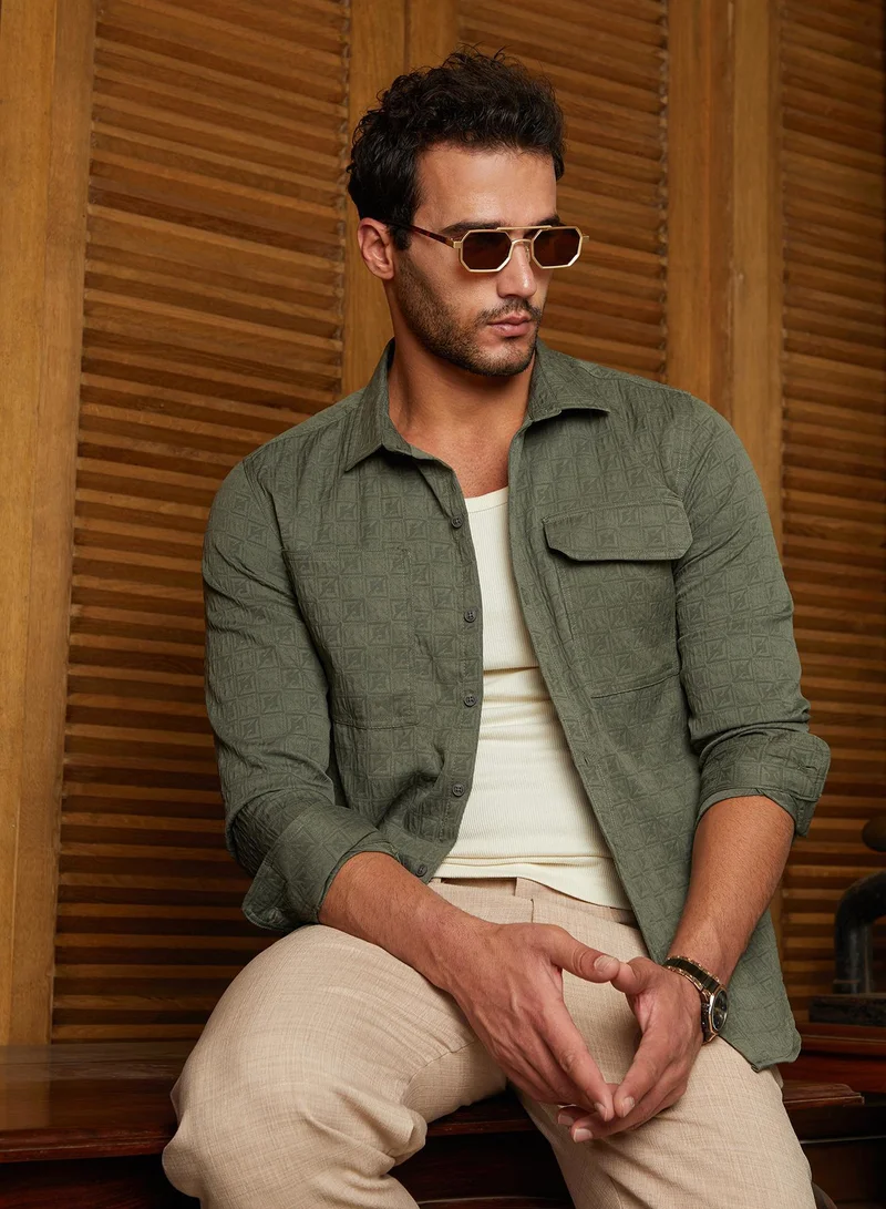 كامبوس سوترا قميص رجالي أخضر زيتوني بقصة مريحة