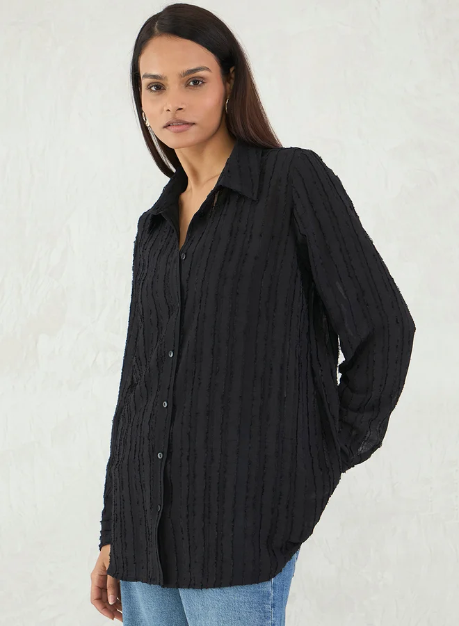 Femmella Femmella Black Textured Button Down Shirt