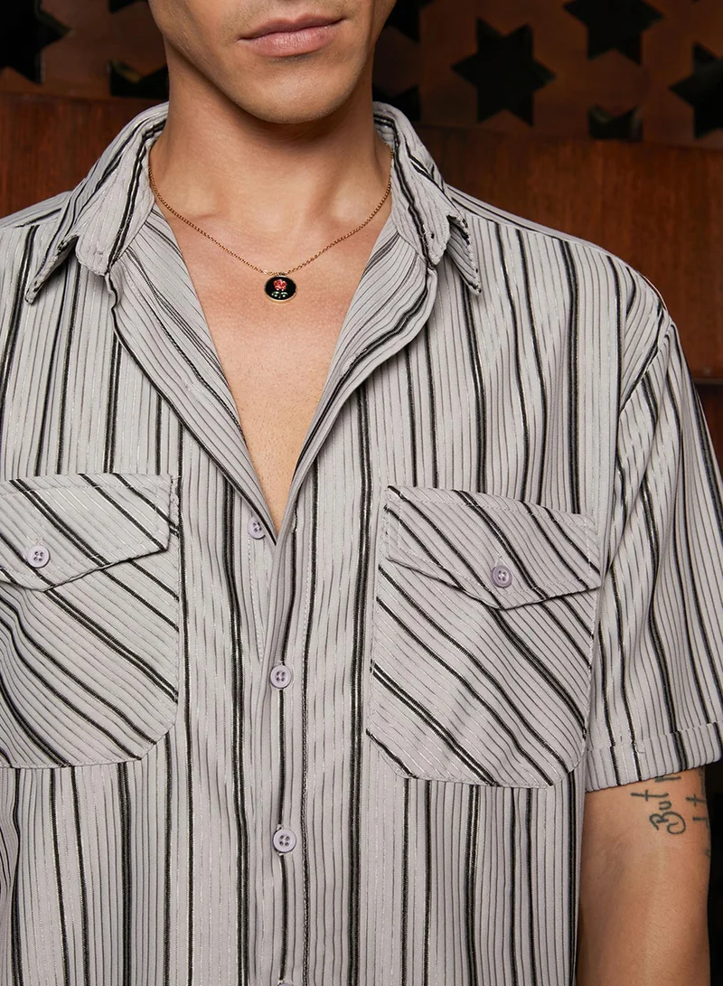 Campus Sutra Campus Sutra Men's Cloud Grey Multitrack-Striped Utility Shacket For Casual Wear | Spread Collar | Short Sleeve | Button Closure | Overshirt/Shacket Crafted With Comfort Fit For Everyday Wear