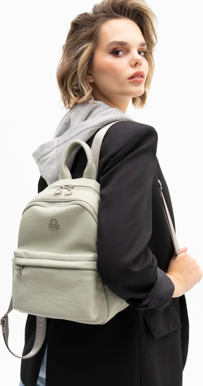 يونايتد كولورز أوف بينتيون Benetton Women's Backpack Green BNT1231