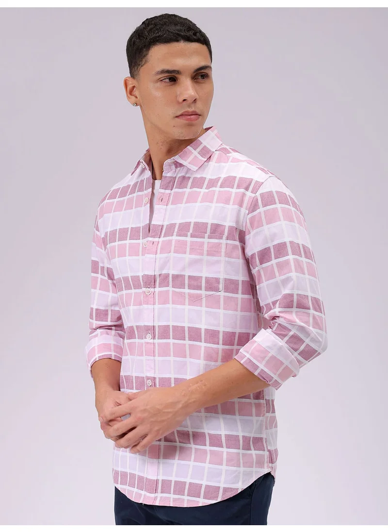 The Indian Garage Co Men Casual Slim Checkered Collared Neck Curved Shirt