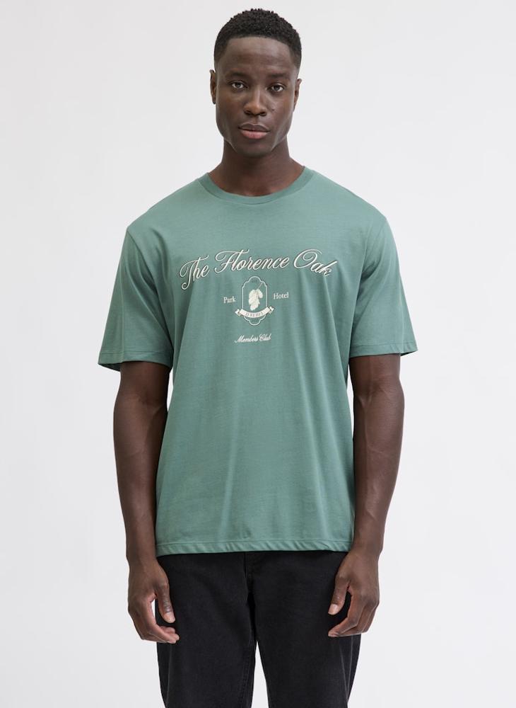 ج ج ريبل تيشيرت برقبة مستديرة وشعار وقصة مريحة - Image 1