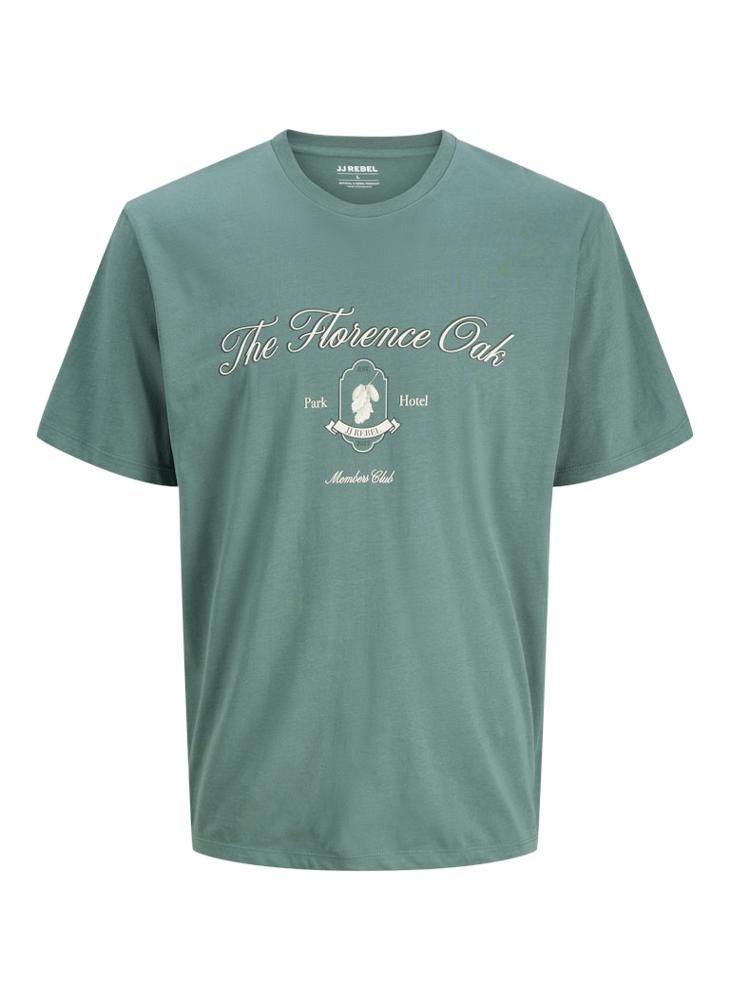 ج ج ريبل تيشيرت برقبة مستديرة وشعار وقصة مريحة - Image 5