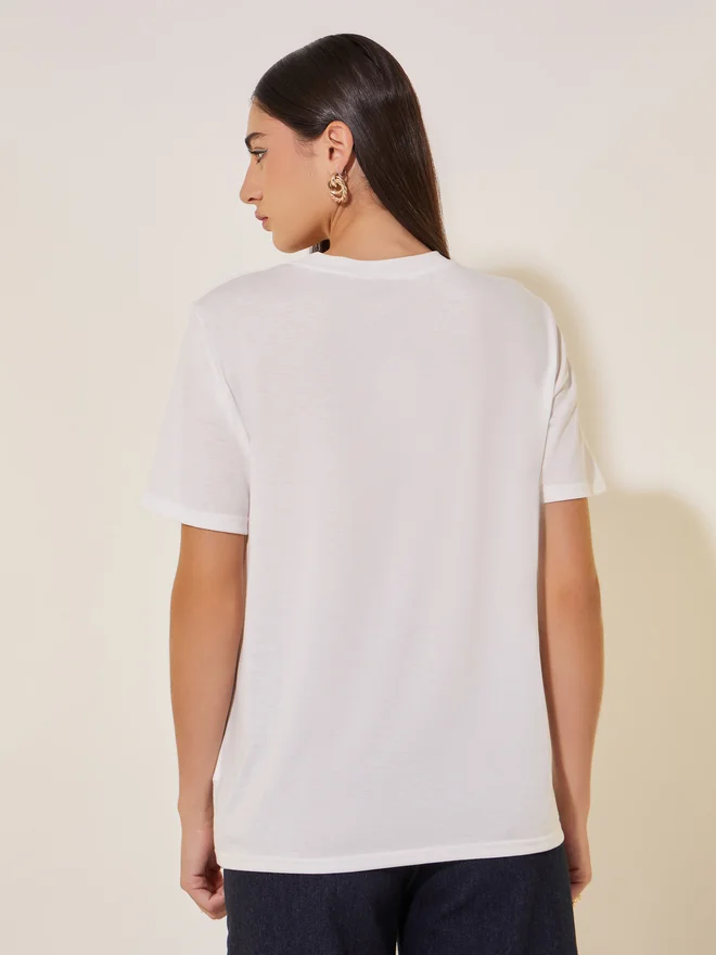 Styli Styli Front Floral Embroidery Detail T-Shirt