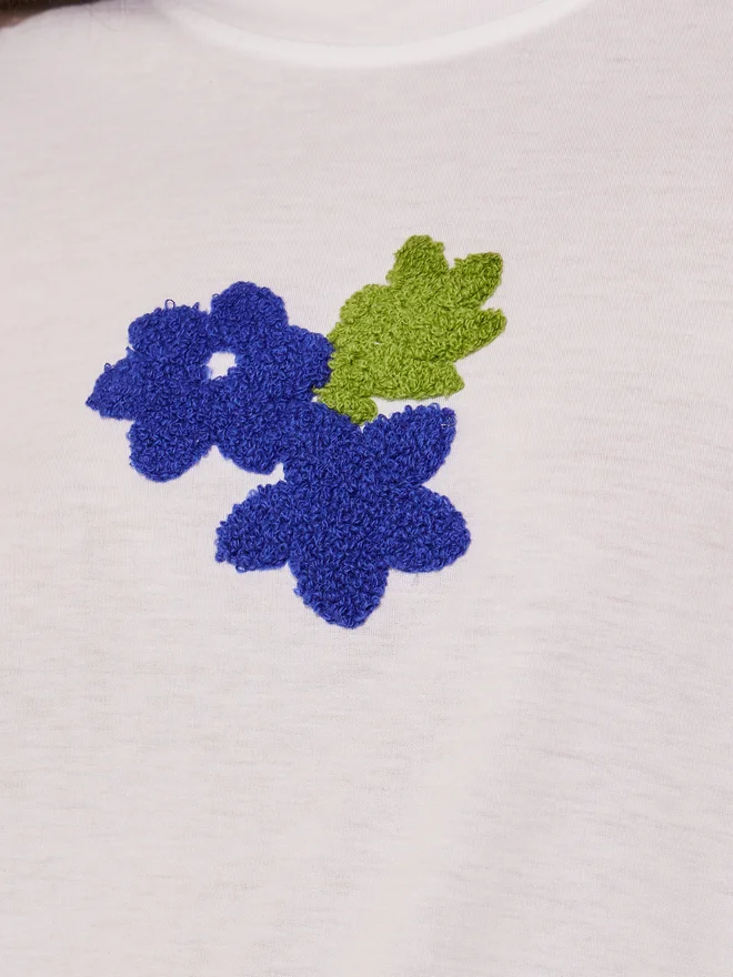 Styli Styli Front Floral Embroidery Detail T-Shirt