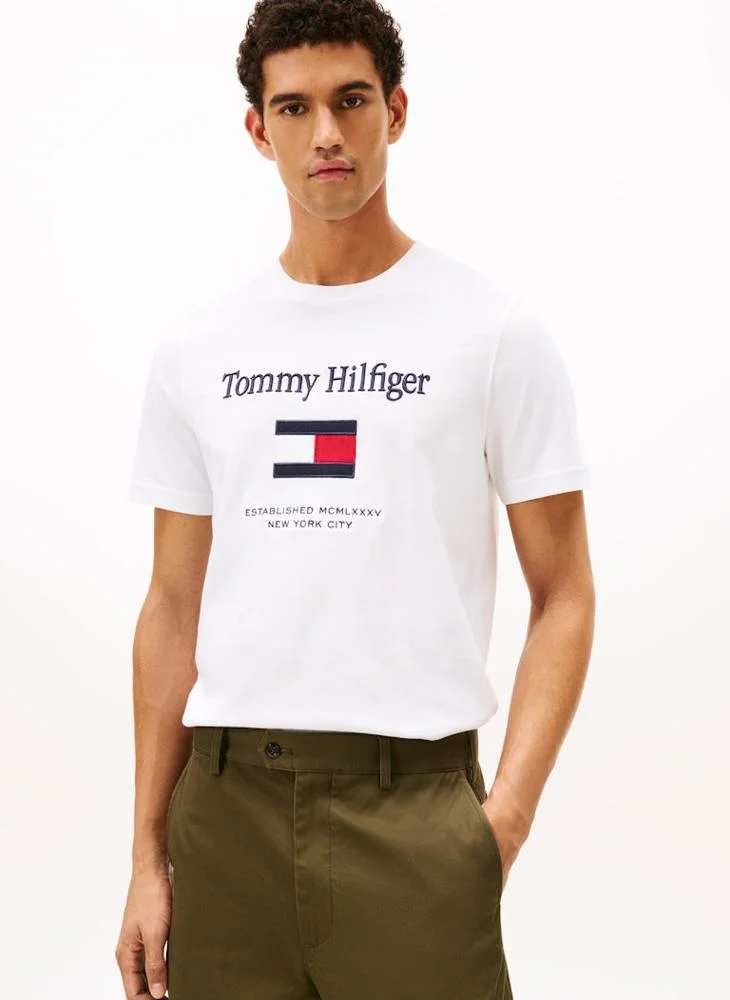 تومي هيلفيغر تيشيرت بياقة دائرية وشعار