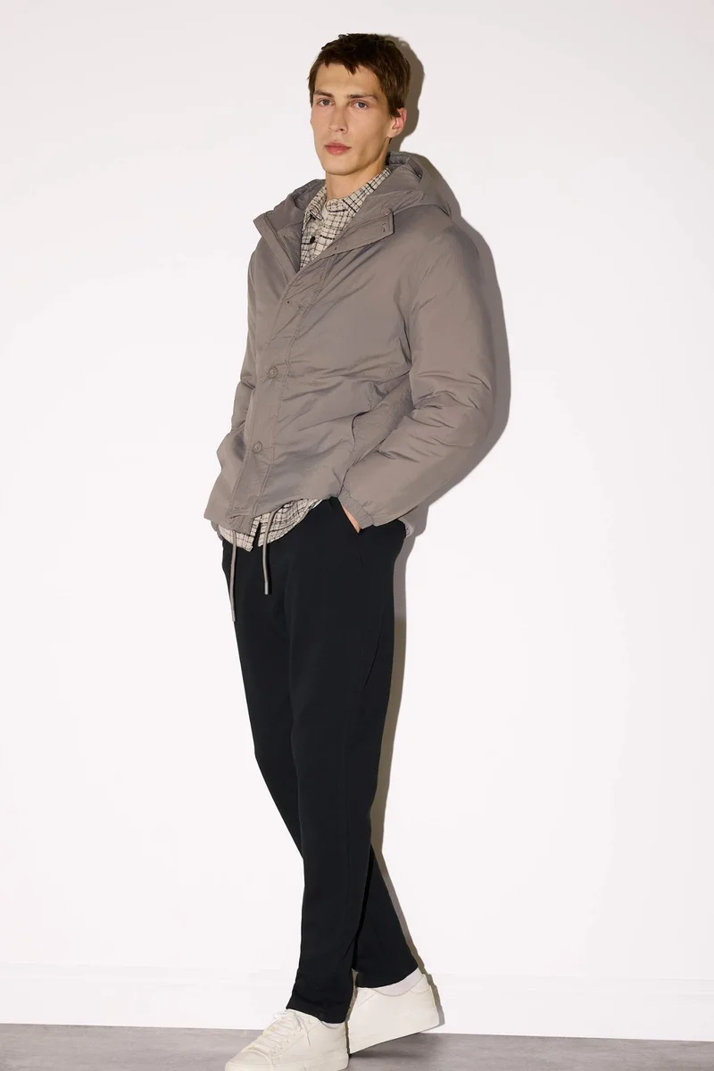 ديفاكتو Regular Fit Hooded Zippered Waterproof Jacket