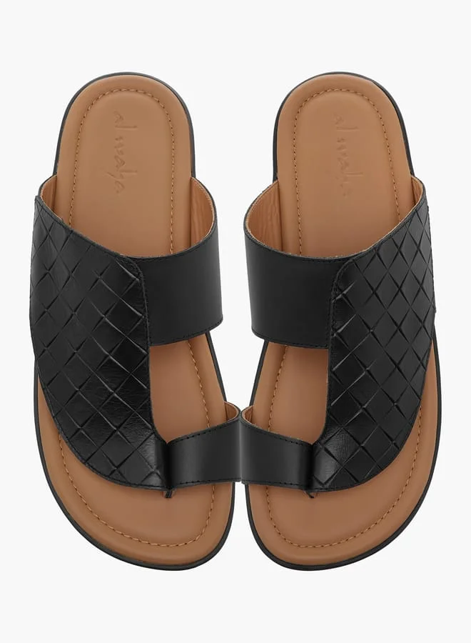 الواحة Men Textured Slip-On Arabic Sandals with Toe Loop Detail Ramadan Collection