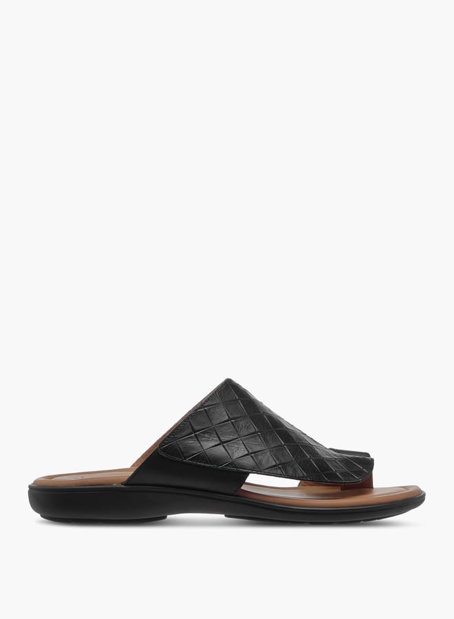 Al Waha Men Textured Slip-On Arabic Sandals with Toe Loop Detail - Image 1