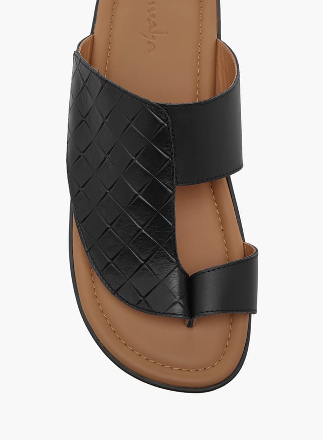 Al Waha Men Textured Slip-On Arabic Sandals with Toe Loop Detail - Image 3
