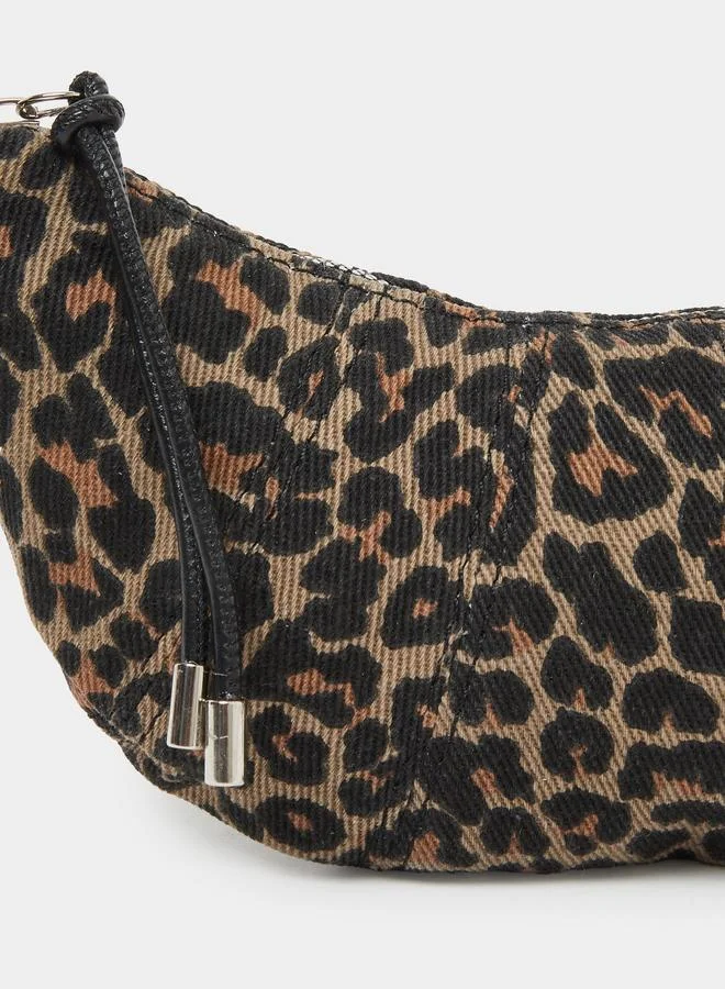 Styli Styli Leopard Print Shoulder Bag with Zip Closure