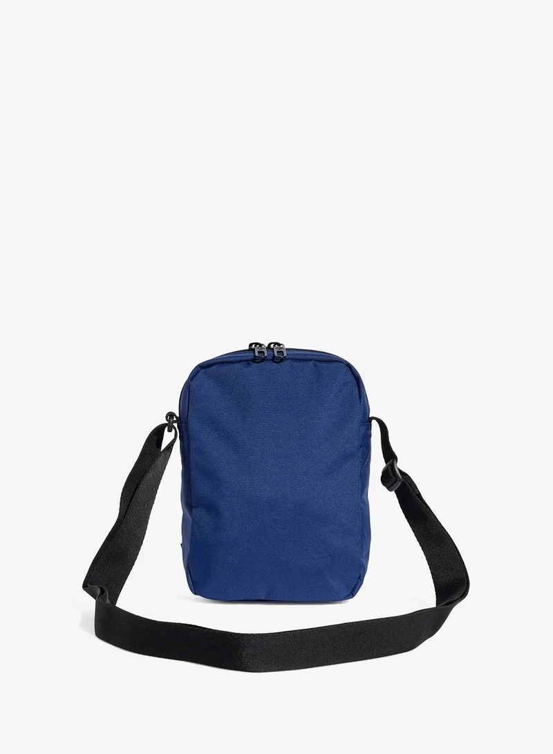 اديداس منظم خطي