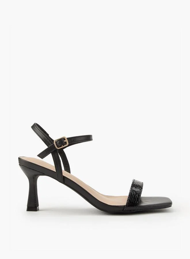 فلورا بيلا من شو إكسبرس صنادل بكعب خنجري نسائية