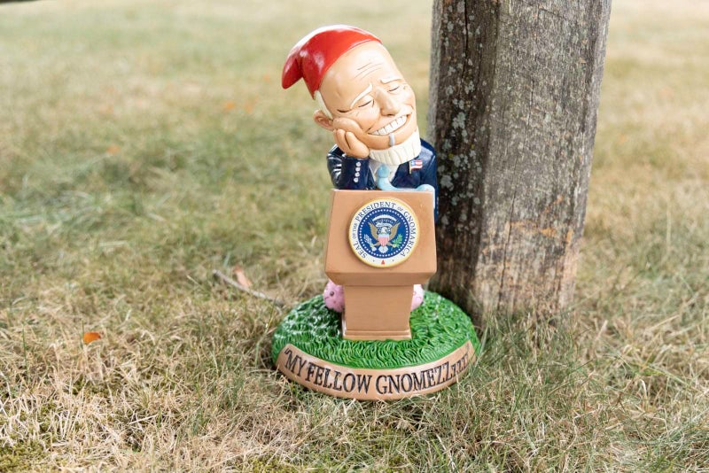 بيج ماوث Bigmouth Inc Sleepy Biden Garden Gnome تمثال في الهواء الطلق في الهواء الطلق والفناء تمثال تمثال ديكورات النحت المضحكة هدية سياسية هدفة - Image 4