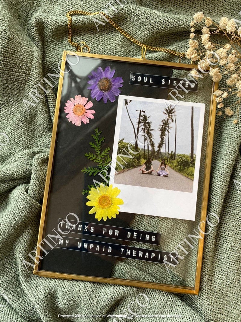 ARTINCO Art India Collections Hanging Brass Glass Rectangular Photo Frame For Dried Flowers, Pressed Flowers, Poster, Double Glass Frame, Glass Frames For Wall Décor 5x7 Inches - Image 2