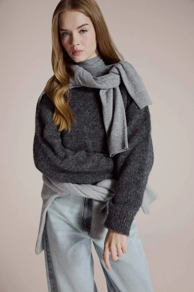 ديفاكتو Wool Blend Turtleneck Oversize Fit Knit Pullover