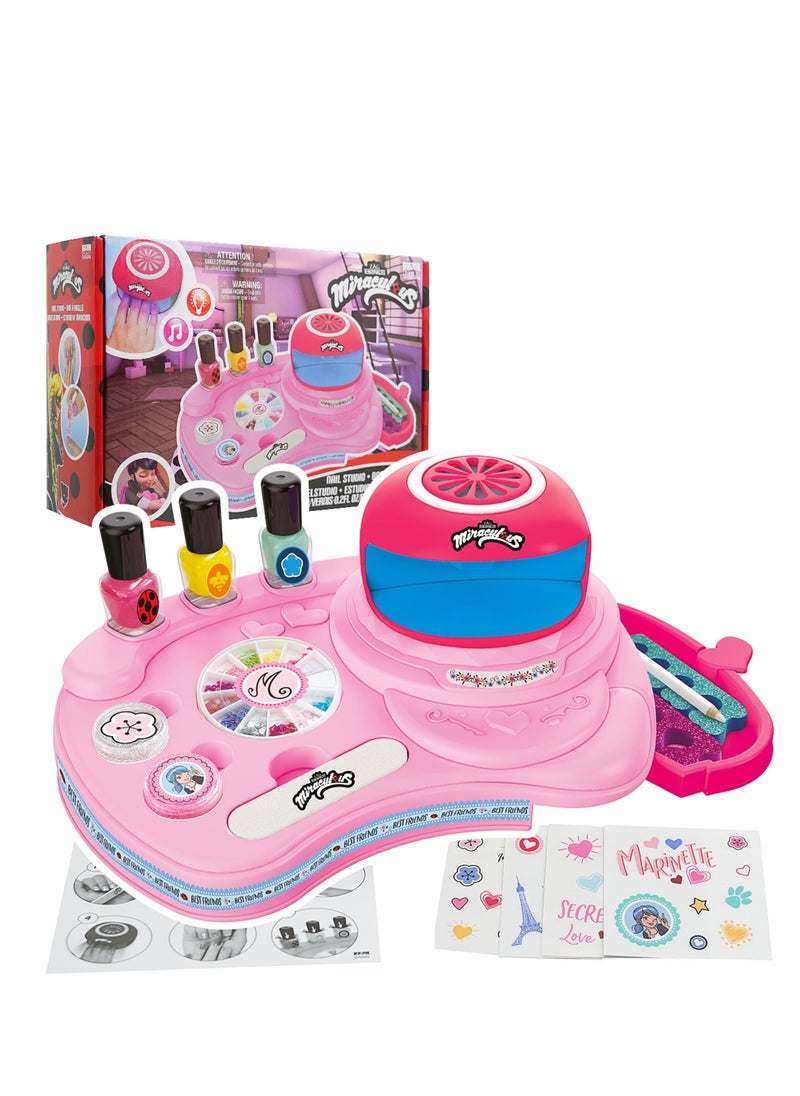Miraculous Zag play nail studio 
