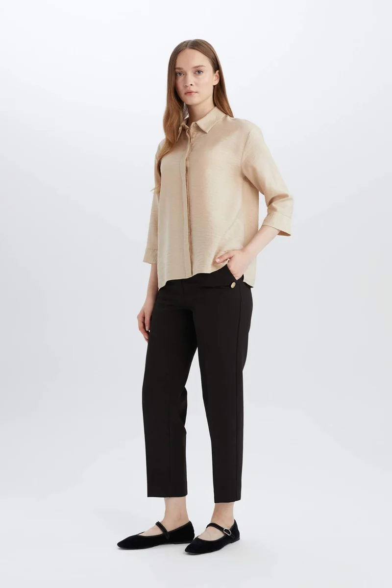 ديفاكتو Regular Fit Basic Half Sleeve Shirt