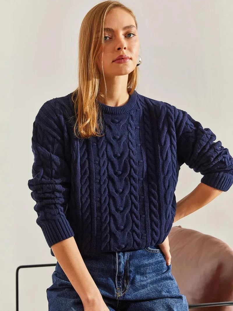 LUCCI Textured Ribbed Crew Neck Sweater
