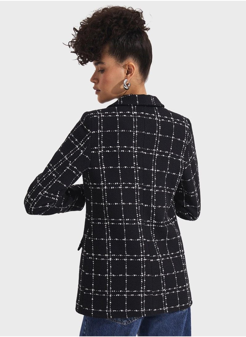 جون جاكيت بأزرار مزخرفة - Image 2