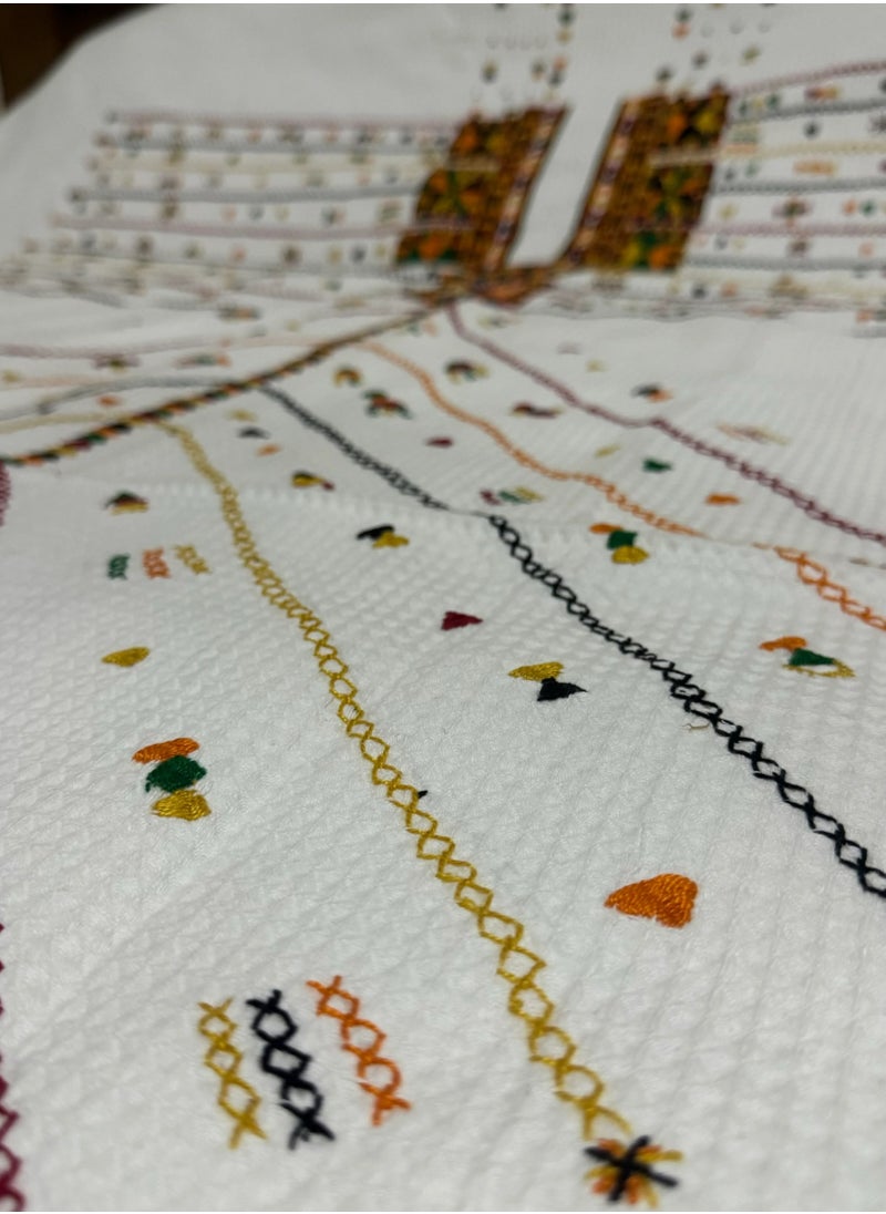 Handmade Vibrant Fiesta Bedspread 100% Egyptian cotton with handmade embroidery  - Image 2