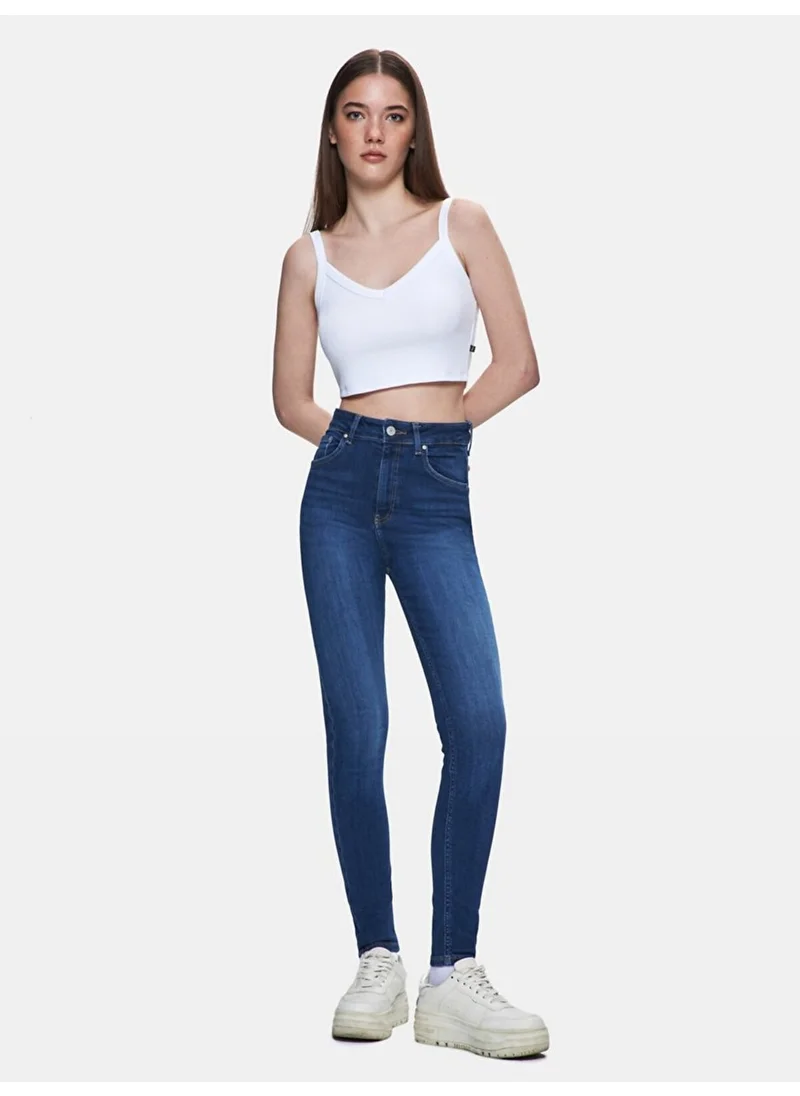 إل تي بي White Tank Top