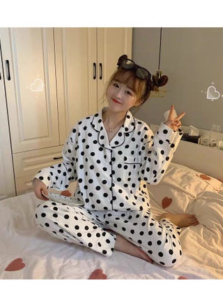White and black dots