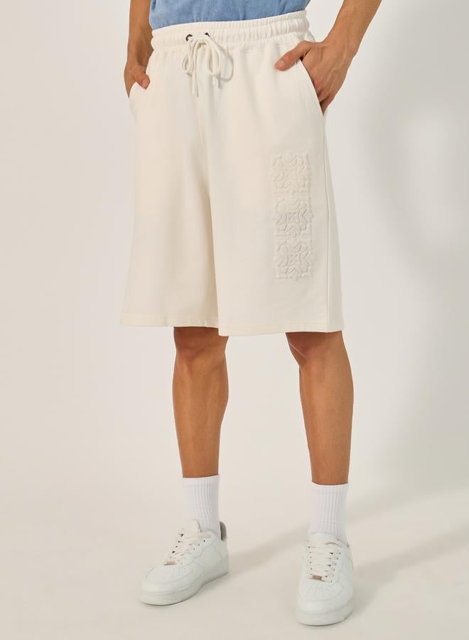 Styli MEN OVERSIZED FIT SHORTS WITH EMBOSSED TILE PRINT  - Image 1