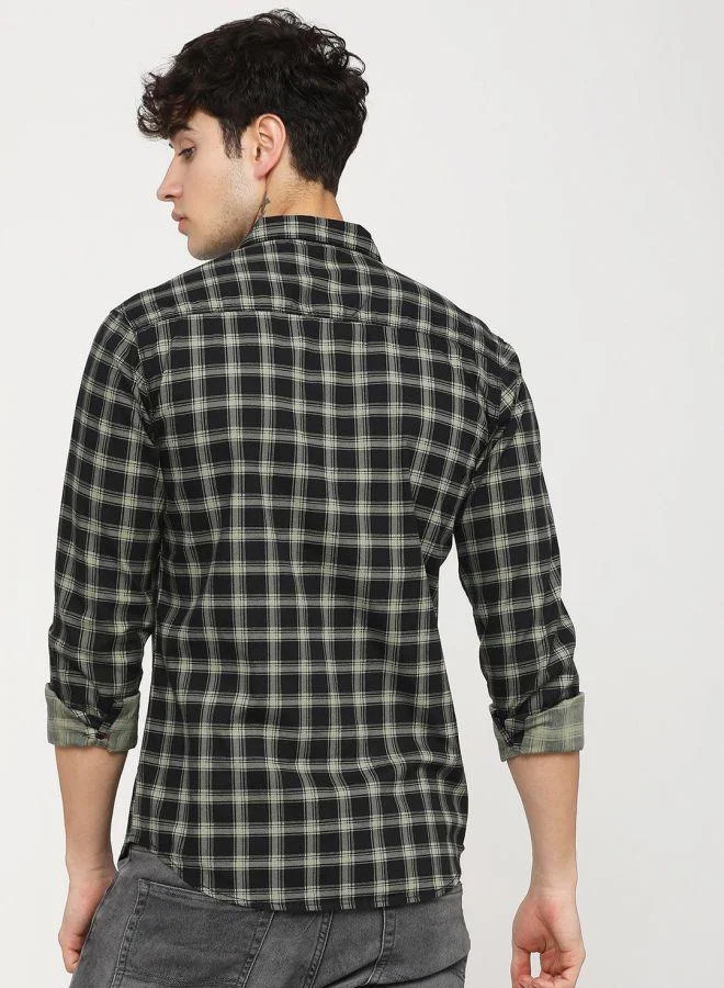 ذا انديان كراج كو Men Slim Fit Checkered Full Sleeves Spread Collar Casual Shirt