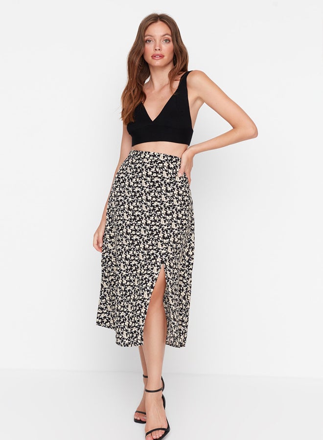 trendyol Black Slit Detail Floral Patterned Viscose Woven Midi Skirt  - Image 3