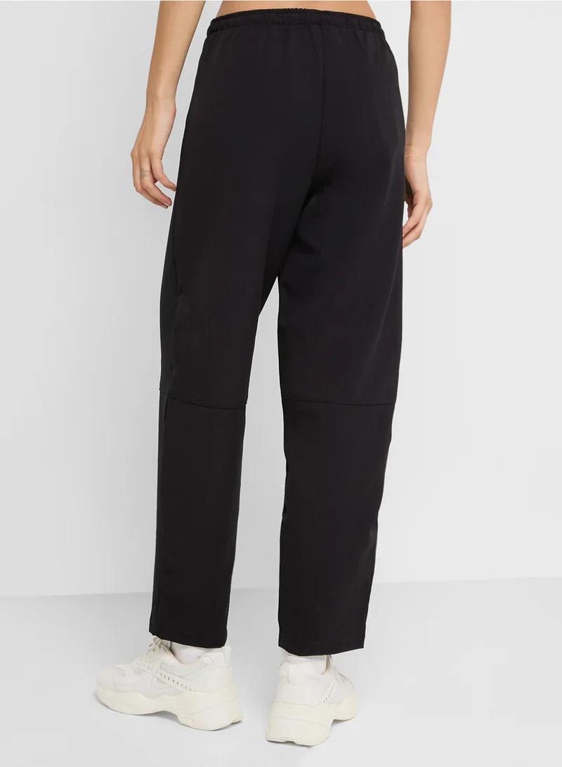 نا-كد Cropped Pants