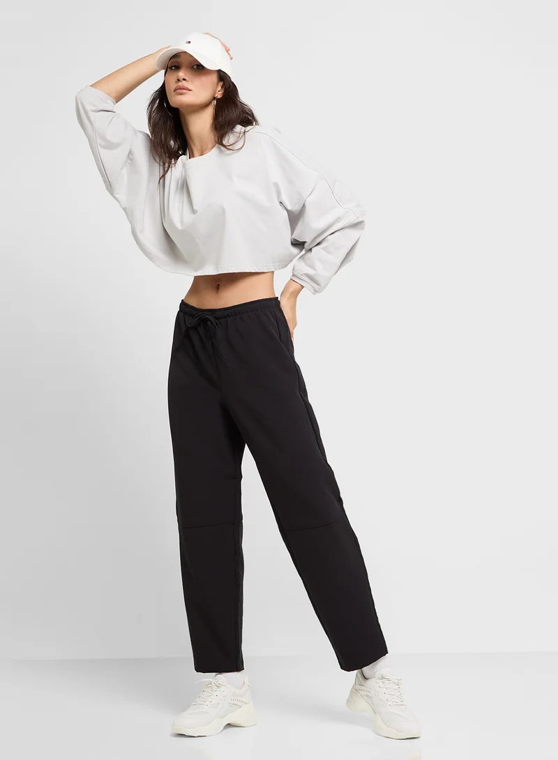 نا-كد Cropped Pants