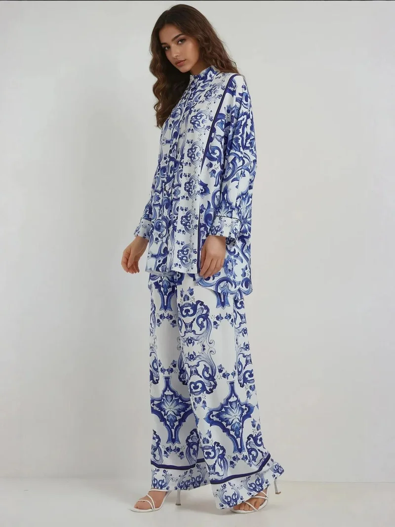 زوبعة طقم قطعتين بنقش زهري