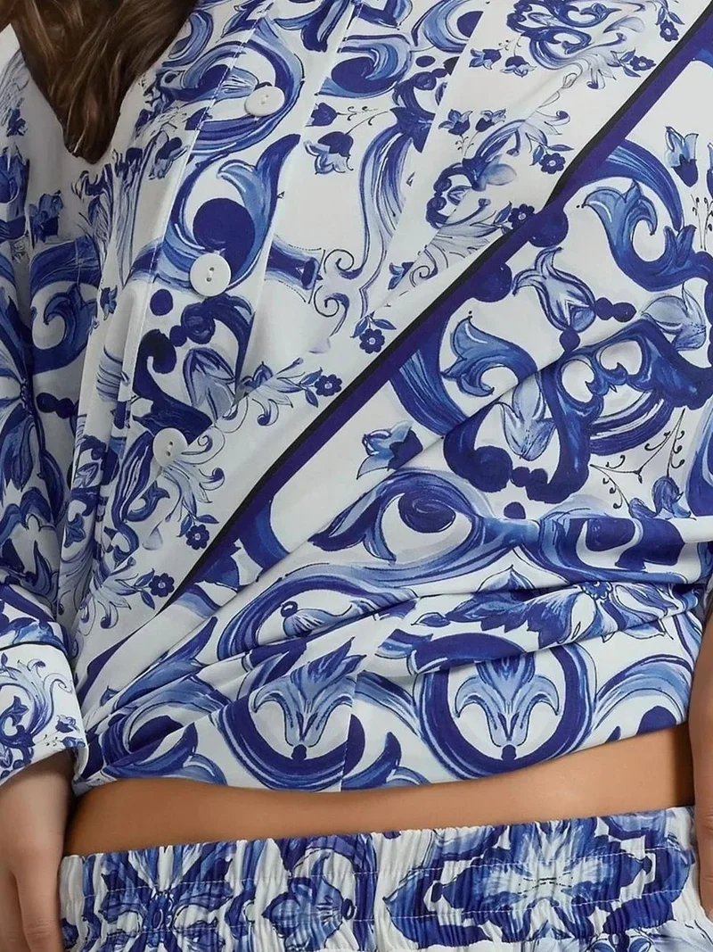 زوبعة طقم قطعتين بنقش زهري