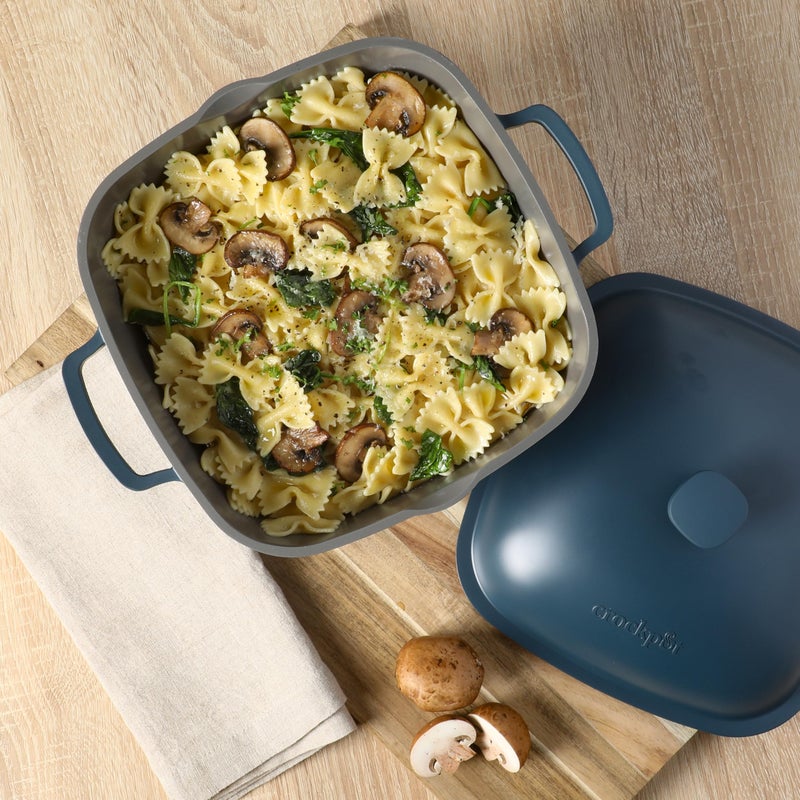 Crock-Pot وعاء طهي كروك-بوت نورثفيل من الألمنيوم المصبوب خفيف الوزن والمتين سعة 5.2 لتر مع غطاء، آمن للاستخدام في الفرن، بمقابض مزدوجة - أزرق غير لامع - Image 5