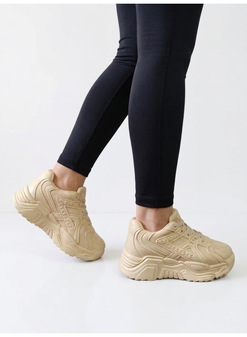 فيبراندا كوتشي بتصميم عصري يجمع بين الطابع الرياضي واللمسة الجريئة L-11-بيج - Image 1