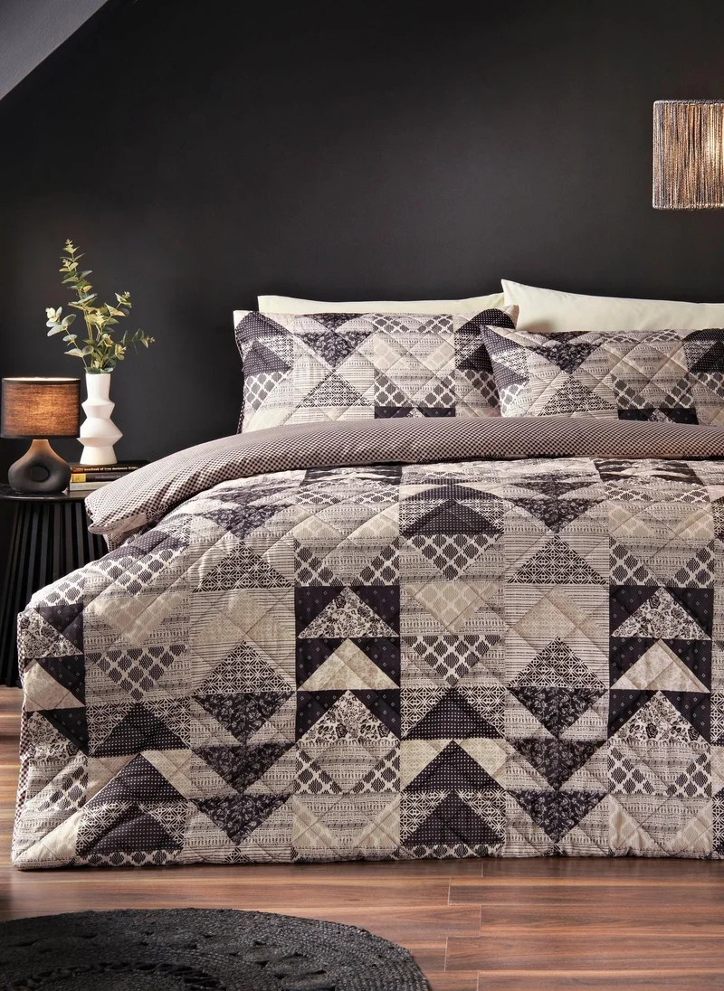 ماتلان Black Mono Quilted Patchwork Duvet Set